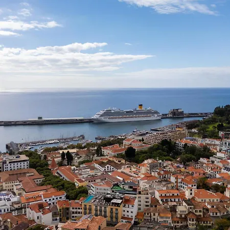 Funcho 91 - Spacious 100M2 Apt - Panoramic Views - Free Parking - Madeira * Funchal (Madeira)