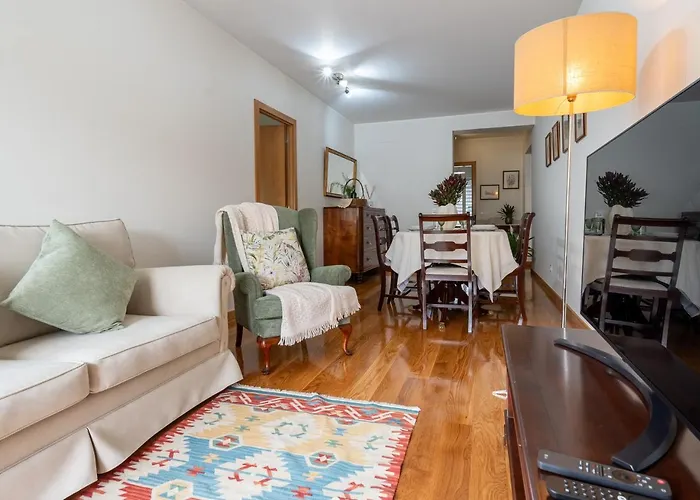 Funcho 91 - Spacious 100M2 Apt - Panoramic Views - Free Parking - Madeira * 丰沙尔